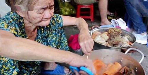 吃瓜小熊摆摊视频,趣味市集里的甜蜜瓜果时光