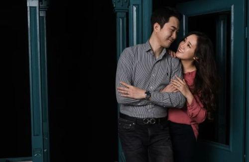 女生谈恋爱八卦吃瓜视频,揭秘女生八卦吃瓜视频背后的甜蜜秘密