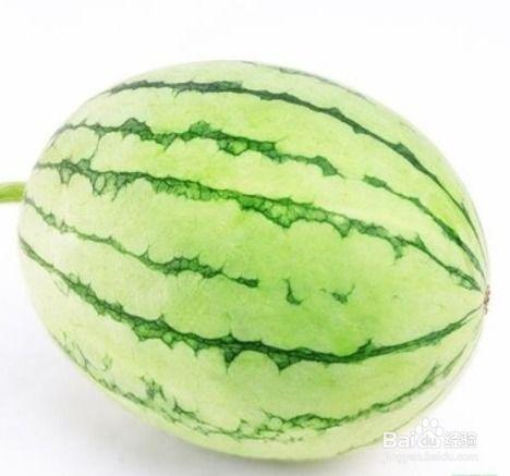 户外吃瓜的视频,共享夏日清凉时光