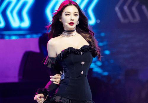 鹿晗公开恋情吃瓜视频,娱乐圈新篇章开启？