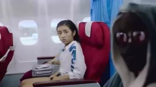 空姐吃瓜事件是真的吗视频,真相揭秘，视频还原现场