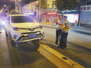 醉驾假装吃瓜群众视频大全,视频大全揭秘惊人一幕