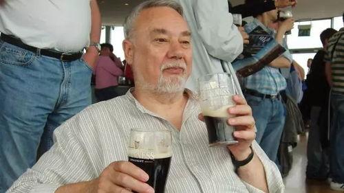 外国吃瓜大爷是谁啊视频,网络红人的崛起与影响力