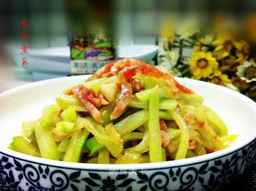 腊肠炒佛手瓜可以吃吗视频,家常美味，营养均衡的快手菜