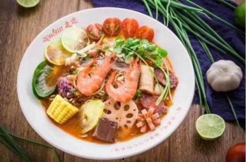 爱情麻辣烫吃瓜视频全集,吃瓜视频全集揭秘，情感纠葛大揭秘